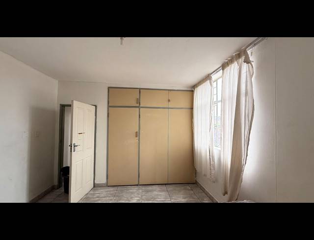 2 BEDROOM APARTMENT FOR SALE IN SUNNYSIDE